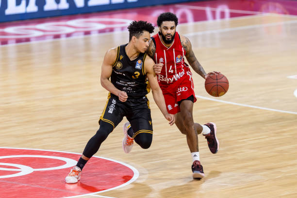 书写另一个 书写另一个